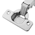 Kit com 5 dobradiças Slide On 110° Tradestar para armário, caneco 35mm, altura 2mm, aço niquelado. Dobradiça reta para portas de móveis, fácil instalação e durabilidade.