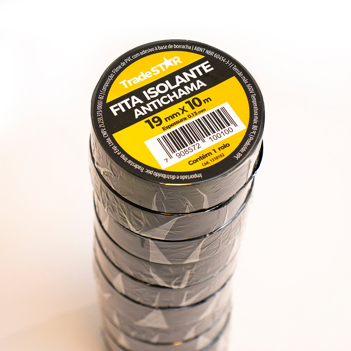 Fita Isolante PVC Antichama Preta Tradestar 19mm x 10m para isolamento elétrico, alta resistência e durabilidade. Ideal para reparos elétricos, proteção de fios e cabos, e organização.