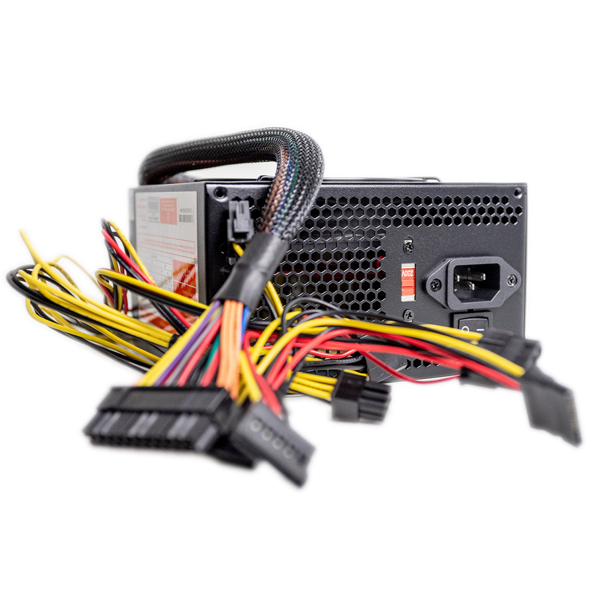 Fonte de Alimentação Para PC Duex Atx 500W DX 500FSE Preta - Vista detalhada da fonte de alimentação com conectores e cabos, ideal para computadores que exigem energia estável e eficiente. Apresenta design preto, ventoinha de 12cm e potência de 500W, garantindo o bom funcionamento dos componentes do seu PC.