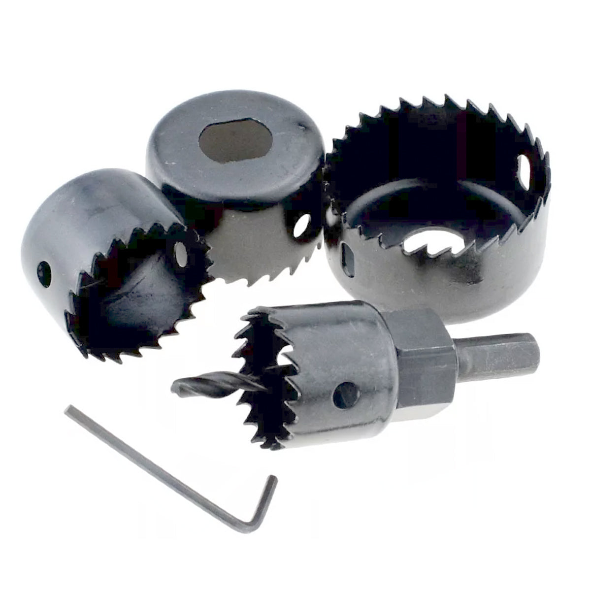 Jogo de Serra Copo Aço Carbono 6 Peças Tradestar para cortes precisos em madeira, MDF e compensado. Kit com 4 serras copo de diferentes diâmetros, mandril com broca piloto e chave Allen. Ferramenta ideal para furar materiais macios como plástico e gesso. Broca copo, serra circular vazada, fresa copo, serra de furo circular, broca serra ou serra de encaixe.