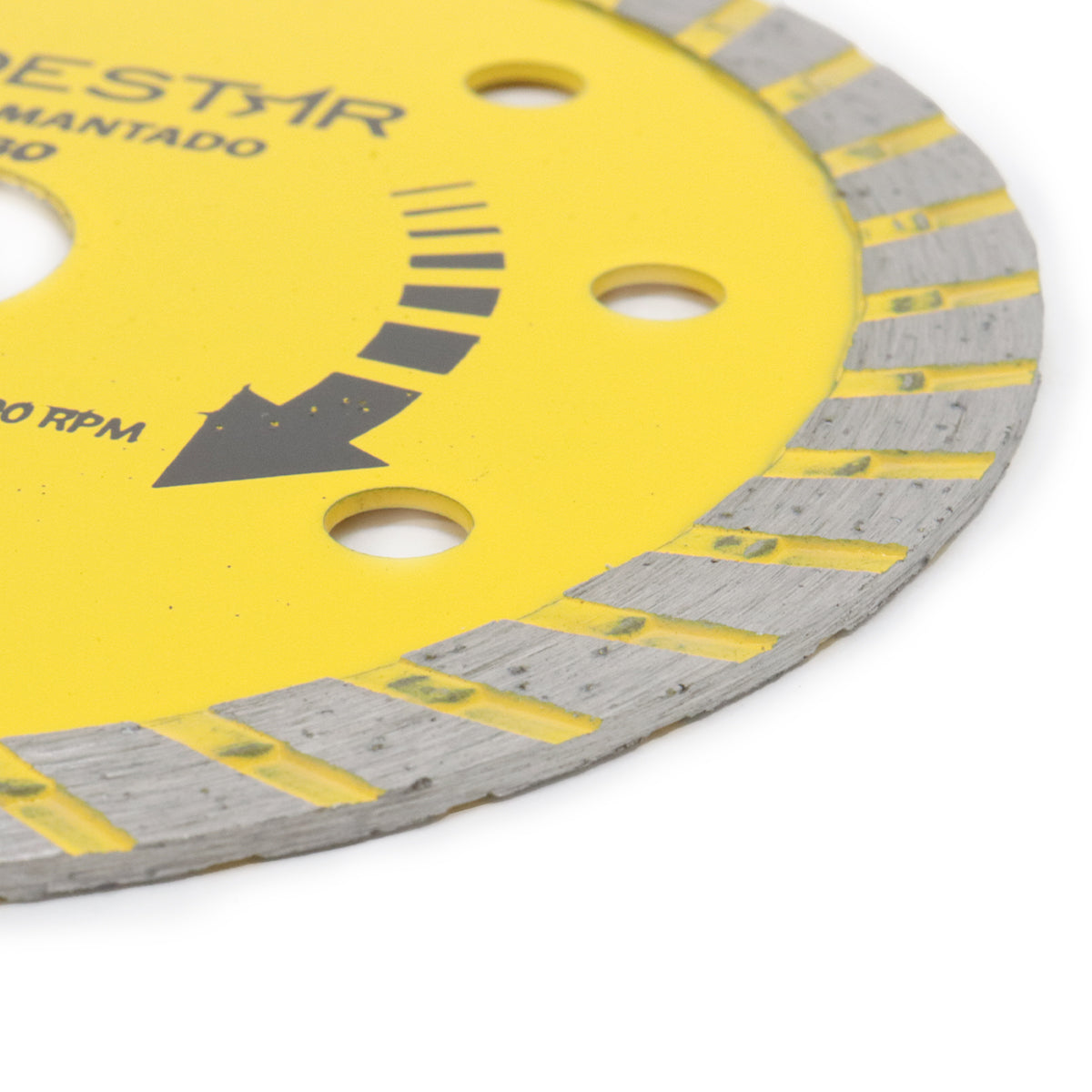 Disco Diamantado Turbo 110X20mm Granito Tradestar para corte preciso em granito, mármore e outros materiais. Design turbo para maior eficiência e durabilidade.