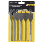 Jogo de Brocas Chatas para Madeira Tradestar com 6 peças, tamanhos 3/8", 1/2", 5/8", 3/4", 7/8" e 1", ideal para perfurações precisas em madeira. Kit de brocas chatas de aço carbono, com encaixe hexagonal, para uso em furadeiras e parafusadeiras. Ferramenta essencial para marceneiros, carpinteiros e projetos DIY.
