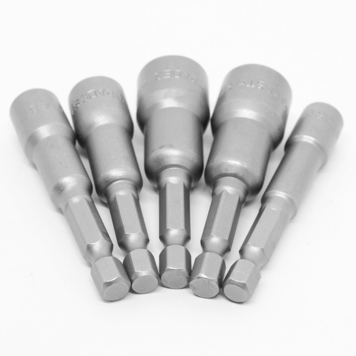 Jogo de Bits Soquetes Canhão Magnético 5 peças Cromo Vanádio - Conjunto de soquetes magnéticos para parafusar e soltar porcas e parafusos, ideal para trabalhos de precisão e locais de difícil acesso. Fabricado em aço cromo vanádio, alta durabilidade e resistência.