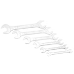 Jogo de chave boca fixa em aço Tradestar com 6 peças, tamanhos de 6 a 17mm. Ferramenta ideal para aperto de porcas e parafusos em projetos de bricolagem e uso profissional. Chaves de aço duráveis e resistentes, com tamanhos marcados para fácil identificação.