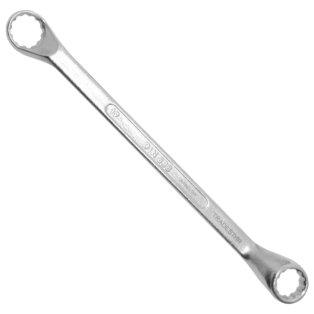Chave Estrela 18 x 19 mm CR-V para aperto e soltura de porcas e parafusos sextavados. Ferramenta manual de aço cromo vanádio, resistente e durável, ideal para uso em diversas aplicações. Chave estrela com design de mandíbulas serrilhadas para maior controle e torque.