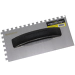 Desempenadeira de aço dentada Tradestar com 22 dentes, 25x12cm, cabo plástico, ideal para aplicação de argamassa e revestimentos em construção e reformas.