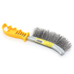 Escova de aço latonado Tradestar para limpeza pesada, com cabo plástico amarelo. Ideal para churrasqueira, remoção de ferrugem e limpeza de superfícies diversas. Ferramenta durável e eficaz para uso doméstico e profissional.
