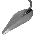 Colher de Pedreiro 6 Polegadas Canto Redondo Tradestar em aço carbono, ideal para construção civil. Ferramenta para assentamento de tijolos, aplicação de argamassa e acabamentos precisos. Cabo de madeira ergonômico para conforto e durabilidade.