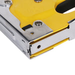 Grampeador Tapeceiro Pinador Pro Tradestar com 600 grampos, ferramenta 3 em 1 para tapeçaria, marcenaria e bricolagem. Ideal para fixação de tecidos, couro, madeira e estofados. Grampeador profissional manual, com design ergonômico e durável.