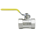 Registro de esfera Tradestar 3/4 com alavanca amarela, feito em liga de zinco, ideal para controle de fluxo de água em sistemas hidráulicos. Kit com 10 unidades.