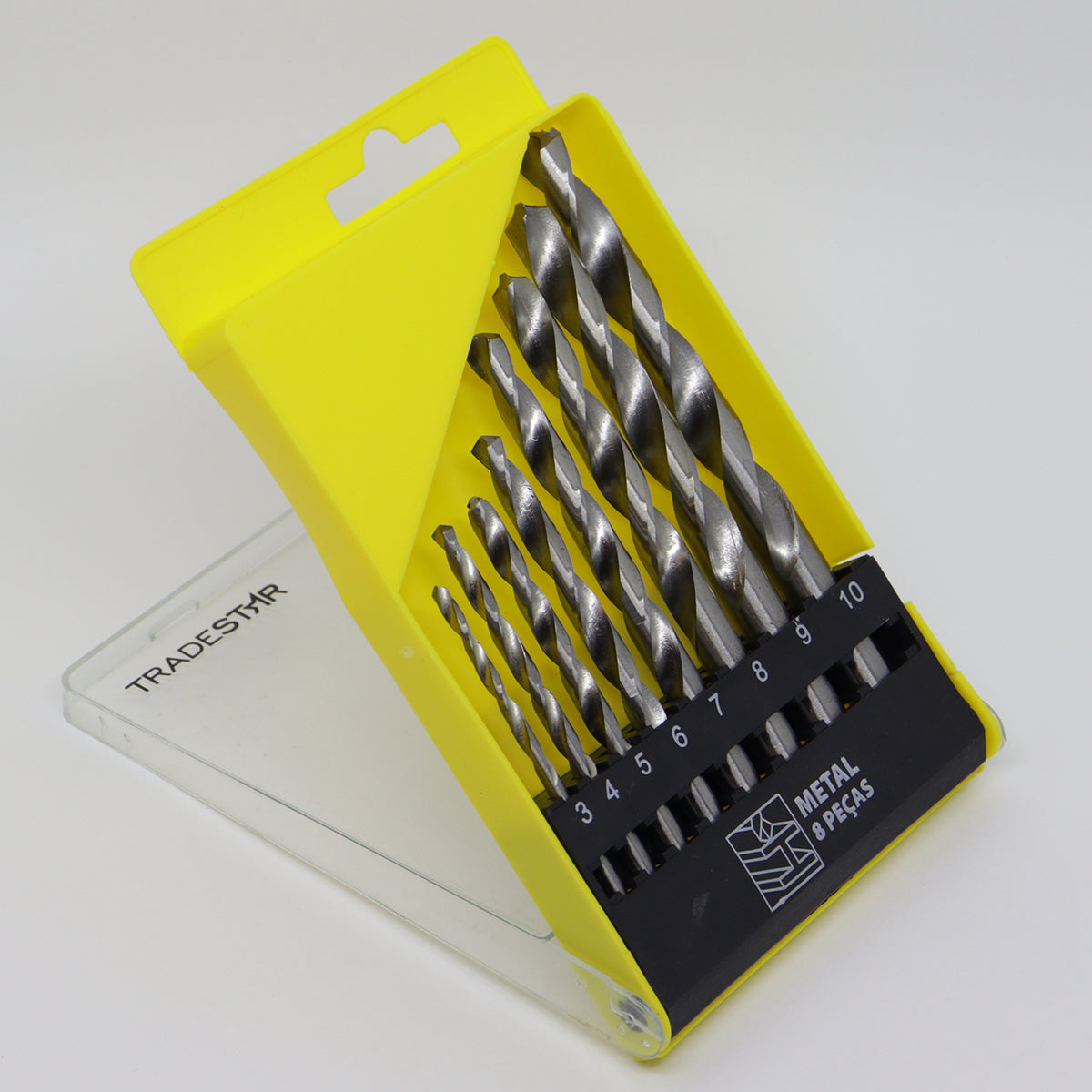 Kit com 20 jogos de brocas para metal Tradestar, 8 peças de aço rápido com tamanhos de 3mm a 10mm, ideal para perfuração em metais, chapas e estruturas metálicas. Acompanha estojo amarelo para organização e armazenamento.