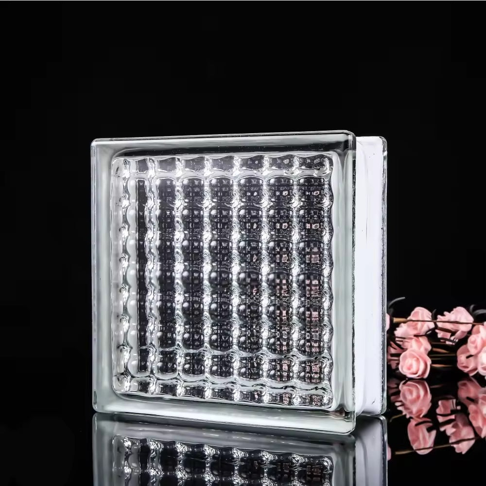 Kit 6 Tijolos Bloco de Vidro Crystal 19x19x8 Tradestar - Bloco de vidro transparente com textura ondulada, ideal para divisórias e paredes que buscam iluminação natural e design moderno. Perfeito para projetos de construção e decoração.