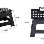 Kit com 10 banqueta plástica dobrável preta multiuso Tradestar, ideal para uso doméstico, camping e atividades ao ar livre. Banquinho portátil, resistente e fácil de transportar. Dimensões aberta: 35x32x4,5cm, dobrada: 29x22x22cm. Perfeito para eventos e uso diário.